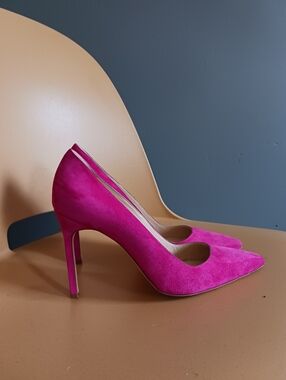Manolo Blahnik Pink Heels Size 37.5